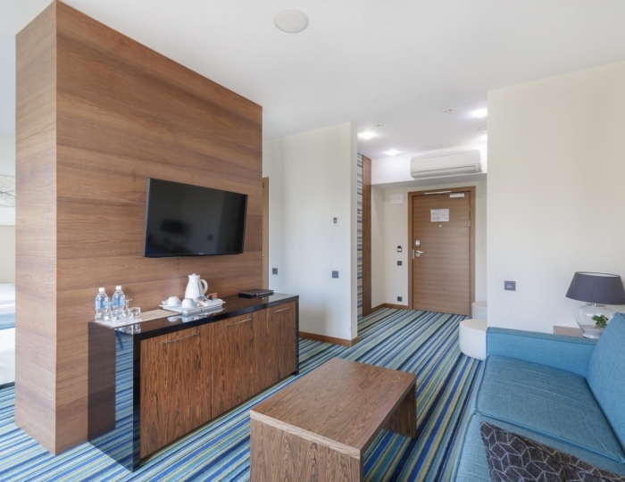 Полулюкс - Отель Hotel Collection / Лавикон