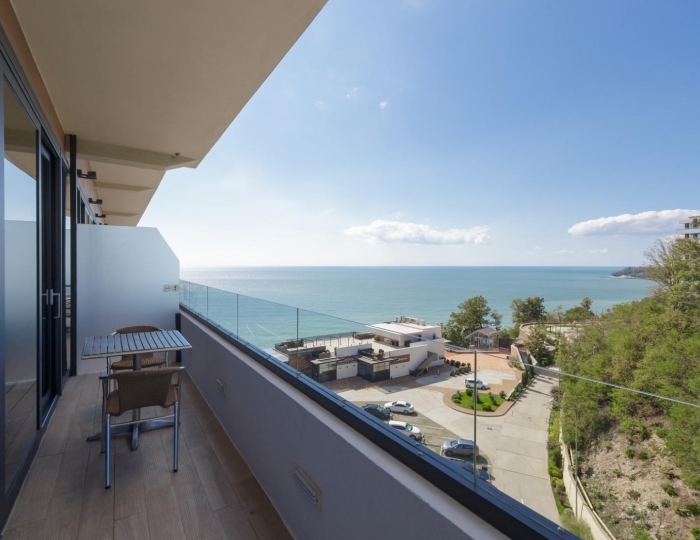 Полулюкс - Отель Hotel Collection / Лавикон