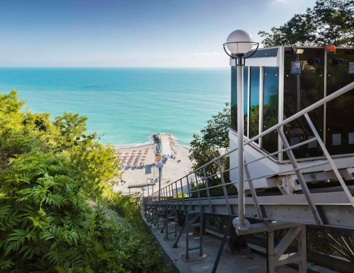 Пляжный отдых - Отель Hotel Collection / Лавикон